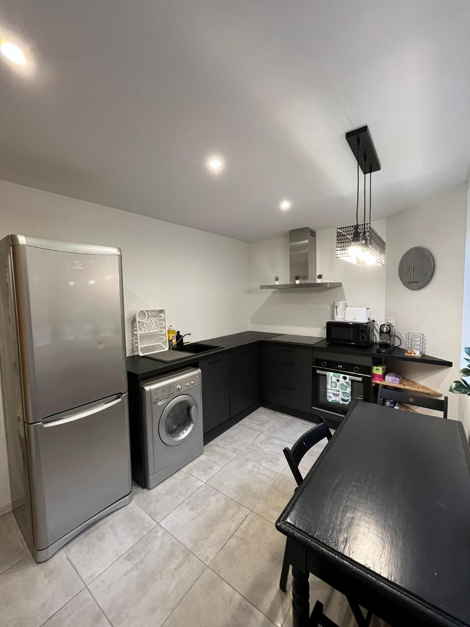 Gite Le Charme Citadin 55 M² Avec Exterieur Valenciennes Esterno foto