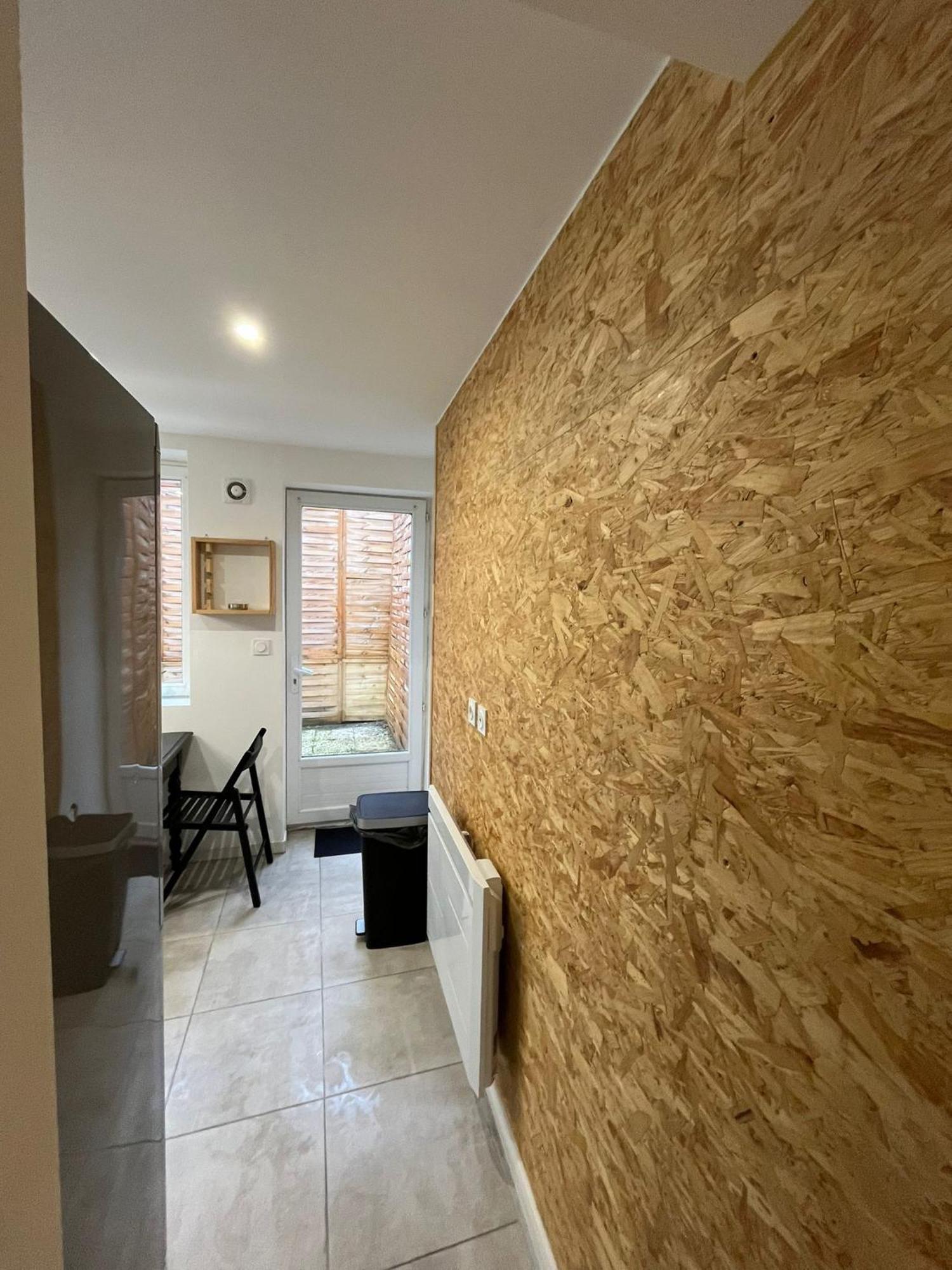 Gite Le Charme Citadin 55 M² Avec Exterieur Valenciennes Esterno foto