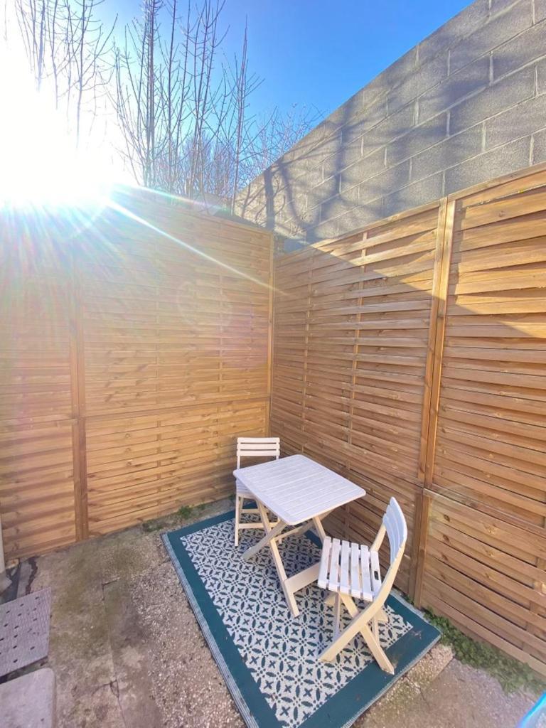 Gite Le Charme Citadin 55 M² Avec Exterieur Valenciennes Esterno foto