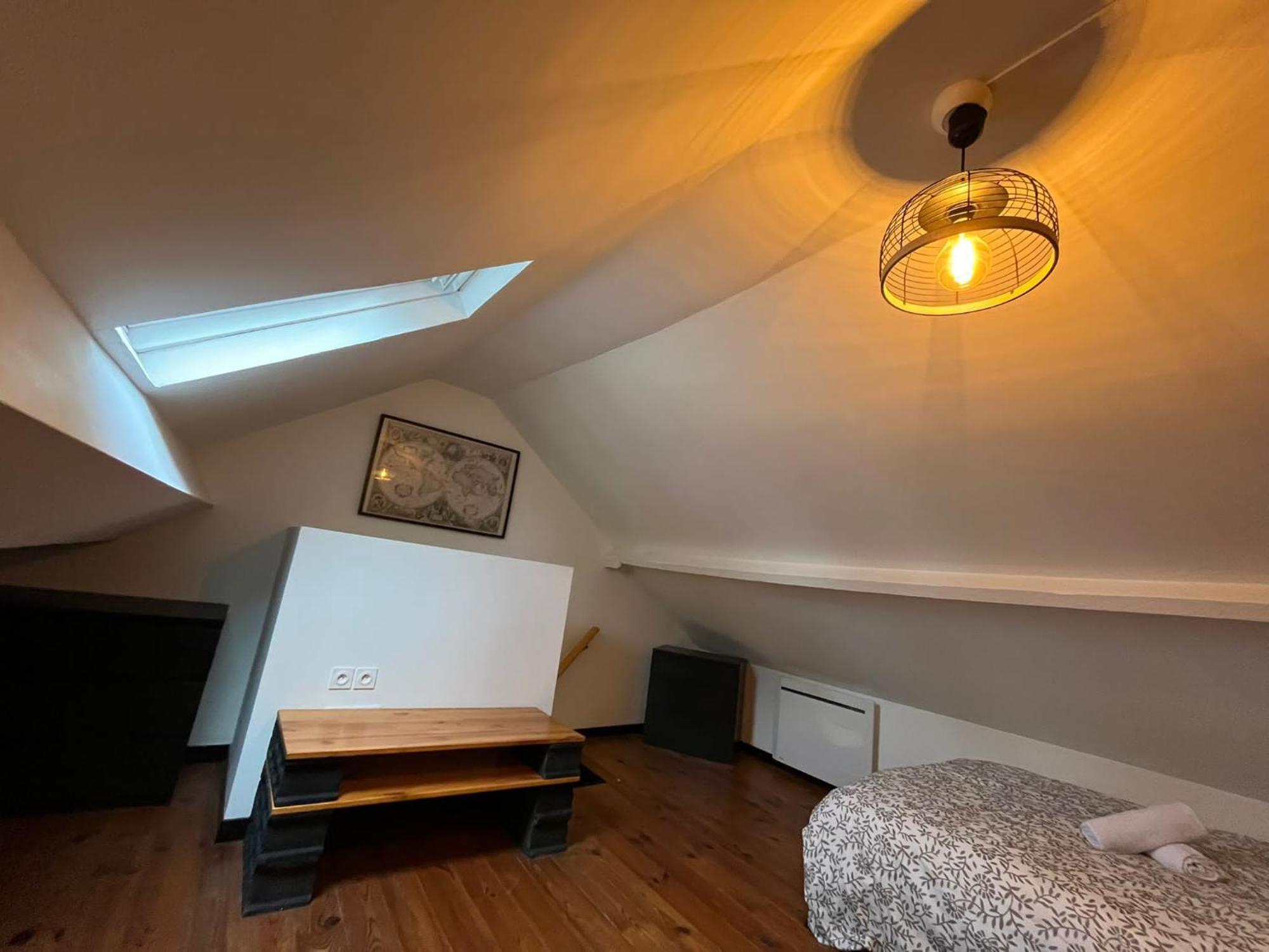 Gite Le Charme Citadin 55 M² Avec Exterieur Valenciennes Esterno foto
